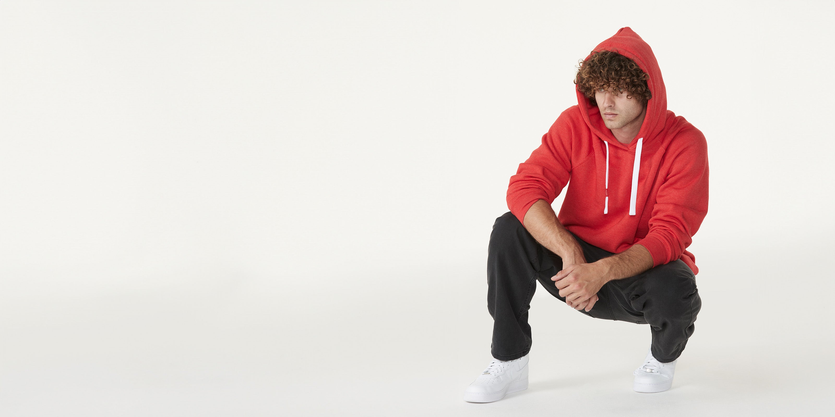 MEN'S HOODIES & SWEATSHIRTS