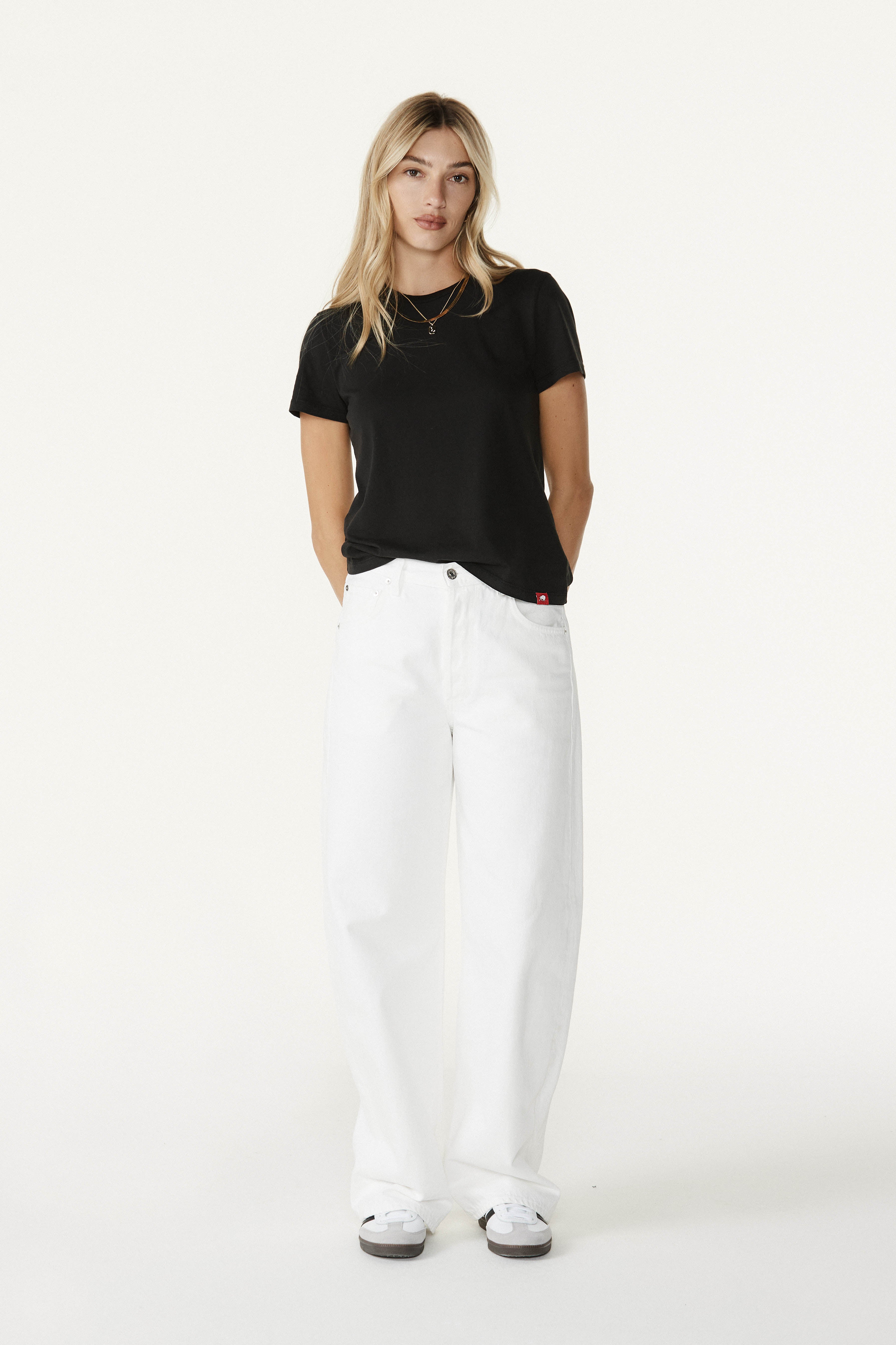 WOMEN'S ARCADIA TEE - Sportiqe Apparel