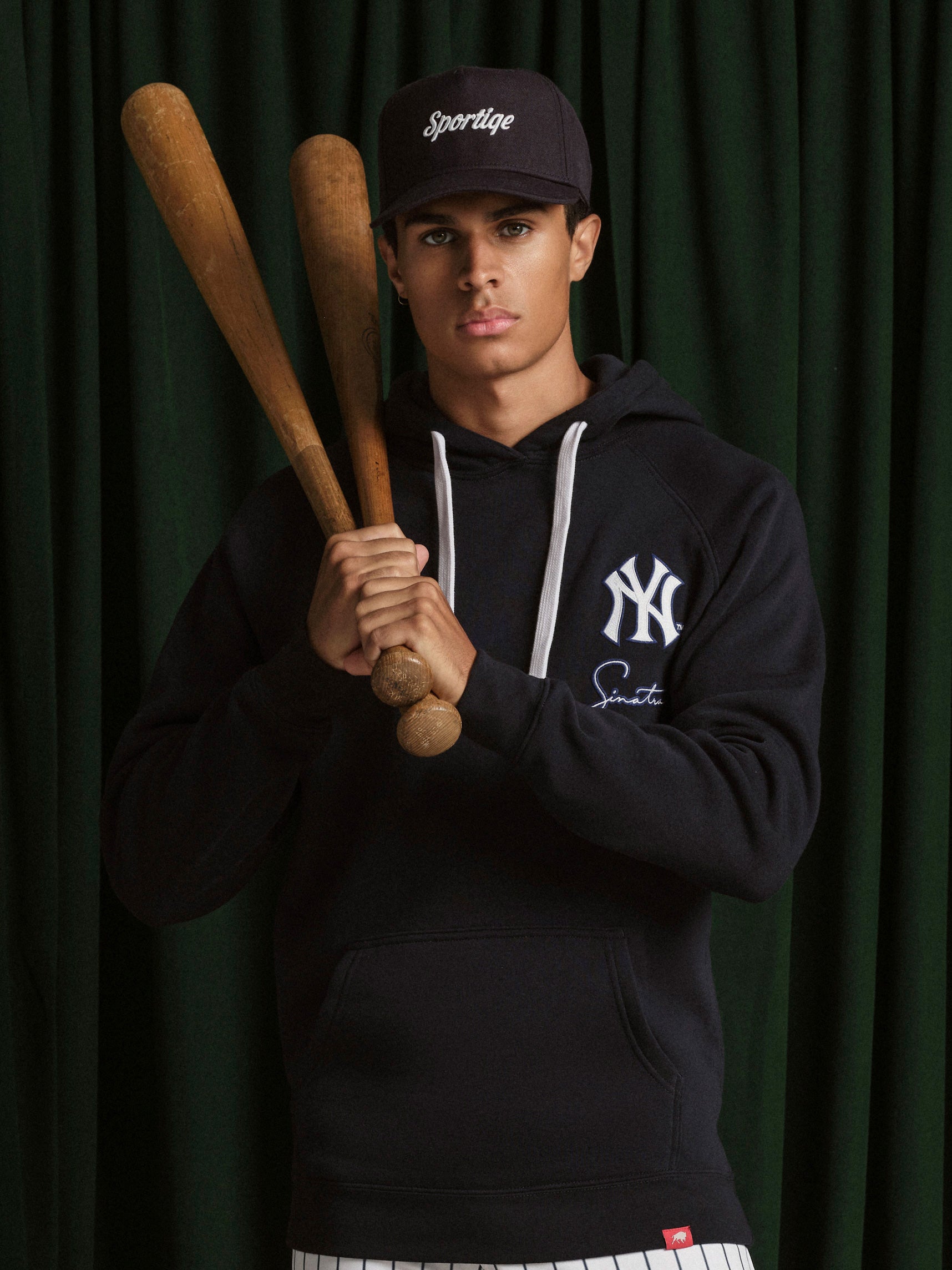 CENTER FIELD FRANK SINATRA x NYY OLSEN HOODIE