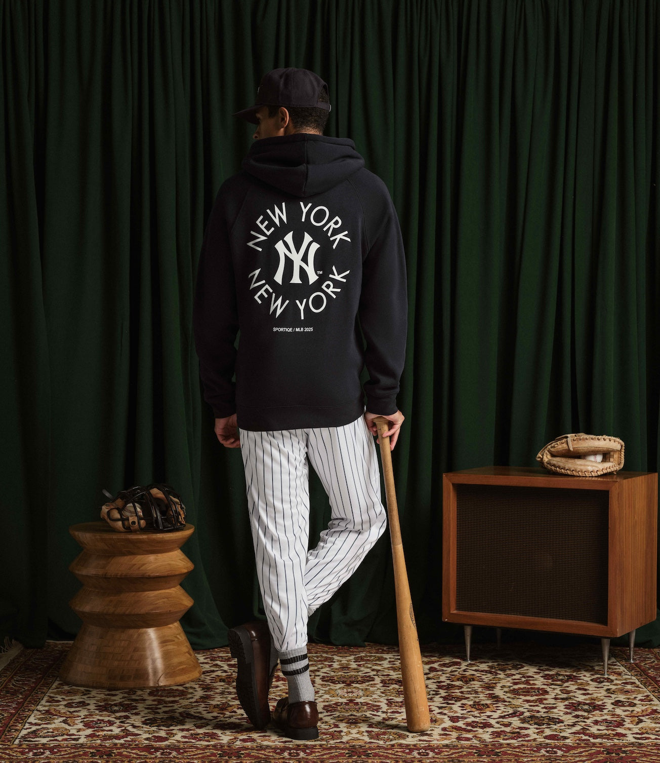 CENTER FIELD FRANK SINATRA x NYY OLSEN HOODIE